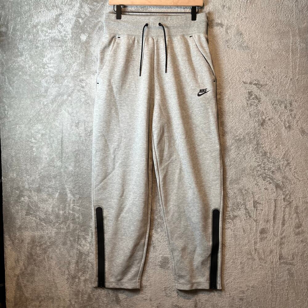 Nike Tech Women’s Sportswear Fleece Sweat Pants‎ Women’s Medium Gray